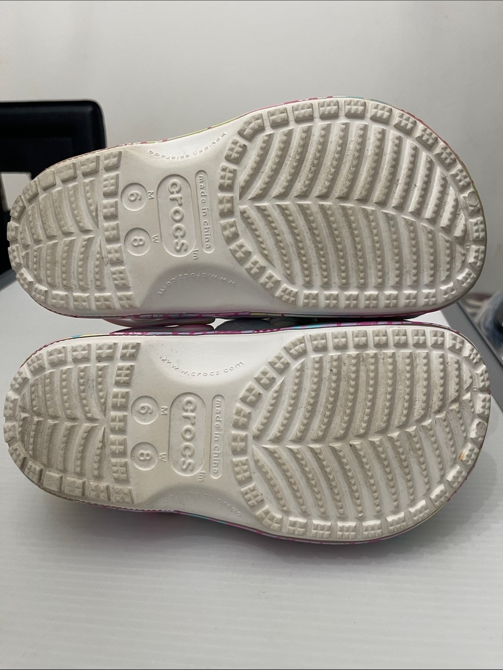 UNISEX CLOGS CROCS SQUISHMALLOWS MENS SIZE6 WOMENS SIZE 8 - Picture 12 of 12